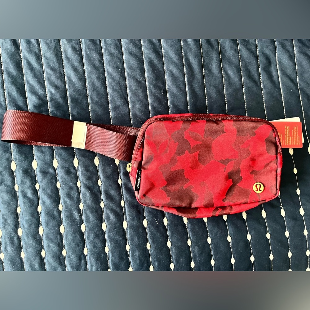 Lululemon Everywhere Belt Bag Lunar New Year